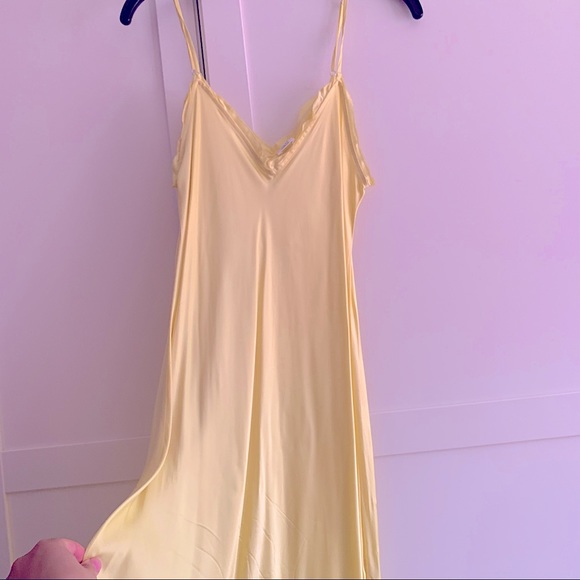 Aritzia yellow satin slip dress - Picture 4 of 5